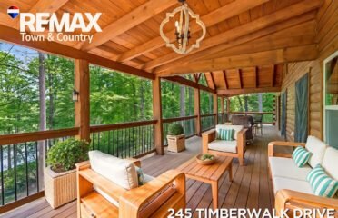 Julia Krusac | The Mountain Team Real Estate Team | RE/MAX Town & Country